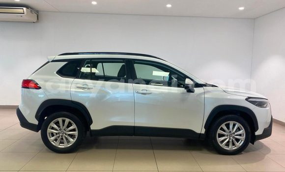 Buy Used Toyota Corolla Cross White Car in Chililabombwe in Copperbelt Buy Used Toyota Corolla Cross White Car in Chililabombwe in Copperbelt