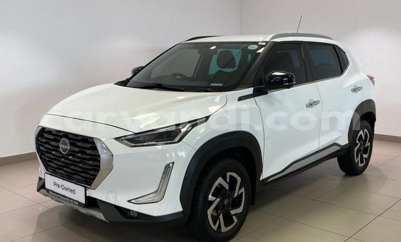 Nunua Ilio tumika Nissan Pulsar Nyeupe Gari ndani ya Chinsali nchini Kaskazini