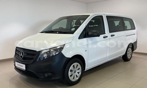 Buy Used Mercedes-Benz C-Classe White Car in Chinsali in Northern