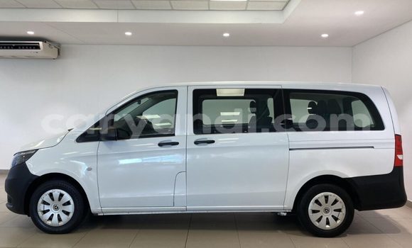 Buy Used Mercedes-Benz C-Classe White Car in Chinsali in Northern Buy Used Mercedes-Benz C-Classe White Car in Chinsali in Northern