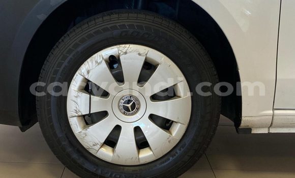 Buy Used Mercedes-Benz C-Classe White Car in Chinsali in Northern Buy Used Mercedes-Benz C-Classe White Car in Chinsali in Northern