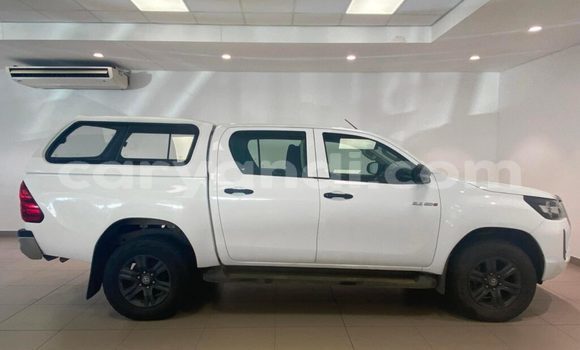 Buy Used Toyota Hilux White Car in Choma in Southern Buy Used Toyota Hilux White Car in Choma in Southern