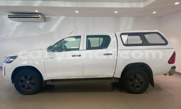 Buy Used Toyota Hilux White Car in Choma in Southern Buy Used Toyota Hilux White Car in Choma in Southern