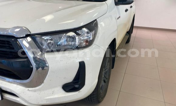 Buy Used Toyota Hilux White Car in Choma in Southern Buy Used Toyota Hilux White Car in Choma in Southern