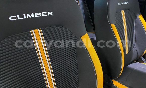 Buy Used Renault KWID White Car in Chililabombwe in Copperbelt Buy Used Renault KWID White Car in Chililabombwe in Copperbelt