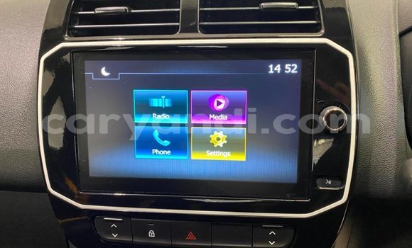 Buy Used Renault KWID White Car in Chililabombwe in Copperbelt Buy Used Renault KWID White Car in Chililabombwe in Copperbelt