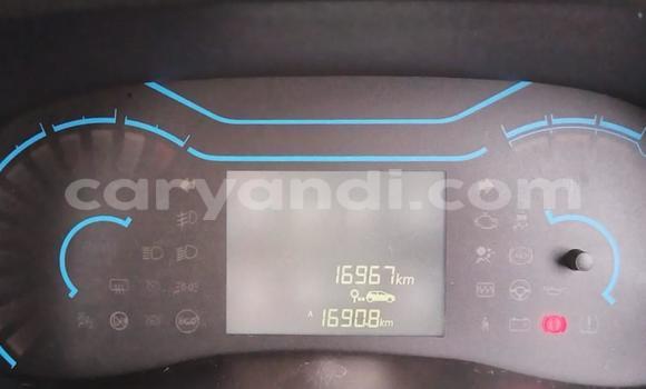 Buy Used Renault KWID White Car in Chililabombwe in Copperbelt Buy Used Renault KWID White Car in Chililabombwe in Copperbelt