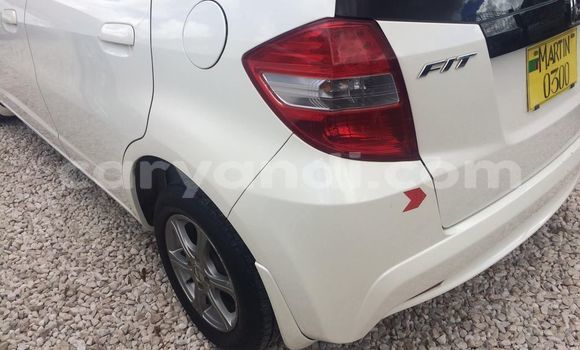 Buy Used Honda FIT White Car in Chililabombwe in Copperbelt Buy Used Honda FIT White Car in Chililabombwe in Copperbelt