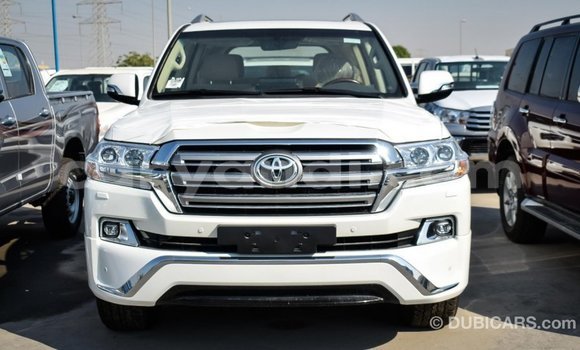Nunua Imported Toyota Land Cruiser Nyeupe Gari ndani ya Import - Dubai nchini Zambia Nunua Imported Toyota Land Cruiser Nyeupe Gari ndani ya Import - Dubai nchini Zambia