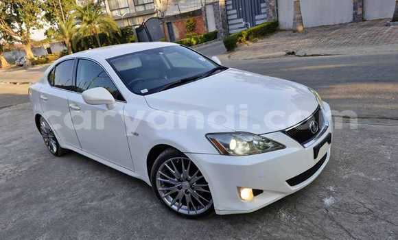 Buy Used Lexus IS White Car in Chililabombwe in Copperbelt Buy Used Lexus IS White Car in Chililabombwe in Copperbelt
