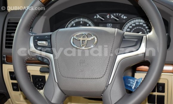 Nunua Imported Toyota Land Cruiser Nyeupe Gari ndani ya Import - Dubai nchini Zambia Nunua Imported Toyota Land Cruiser Nyeupe Gari ndani ya Import - Dubai nchini Zambia