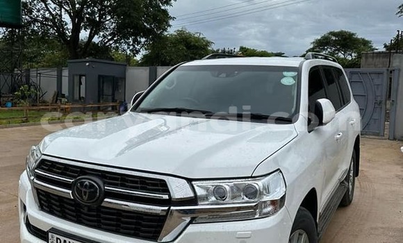 Acheter Occasion Voiture Toyota Land Cruiser Blanc à Chipata, Zambie Acheter Occasion Voiture Toyota Land Cruiser Blanc à Chipata, Zambie