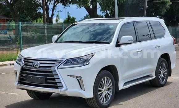 Acheter Occasion Voiture Lexus LX 570 Blanc à Chililabombwe, Copperbelt Acheter Occasion Voiture Lexus LX 570 Blanc à Chililabombwe, Copperbelt