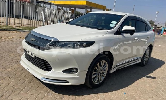 Acheter Occasion Voiture Toyota Harrier Blanc à Chinsali, Nord Acheter Occasion Voiture Toyota Harrier Blanc à Chinsali, Nord