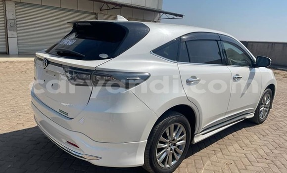Acheter Occasion Voiture Toyota Harrier Blanc à Chinsali, Nord Acheter Occasion Voiture Toyota Harrier Blanc à Chinsali, Nord