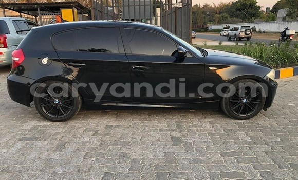 Acheter Occasion Voiture BMW 1–Series Noir à Chingola, Zambie Acheter Occasion Voiture BMW 1–Series Noir à Chingola, Zambie