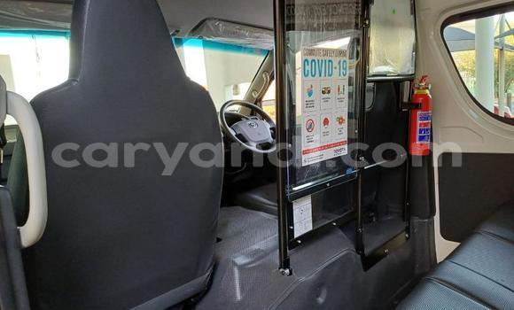 Buy Used Toyota Hiace White Car in Livingstone in Zambia Buy Used Toyota Hiace White Car in Livingstone in Zambia