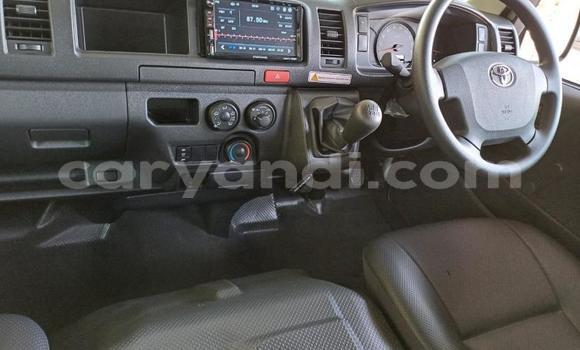 Buy Used Toyota Hiace White Car in Livingstone in Zambia Buy Used Toyota Hiace White Car in Livingstone in Zambia
