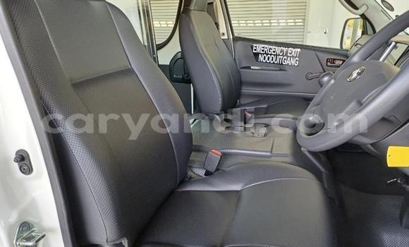 Buy Used Toyota Hiace White Car in Livingstone in Zambia Buy Used Toyota Hiace White Car in Livingstone in Zambia