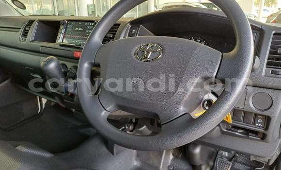 Buy Used Toyota Hiace White Car in Livingstone in Zambia Buy Used Toyota Hiace White Car in Livingstone in Zambia