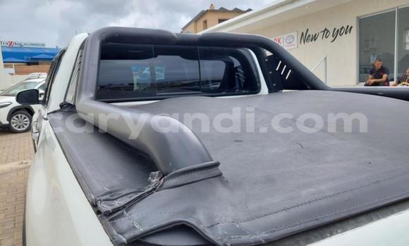 Acheter Occasion Voiture Toyota Hilux Blanc à Livingstone, Zambie Acheter Occasion Voiture Toyota Hilux Blanc à Livingstone, Zambie