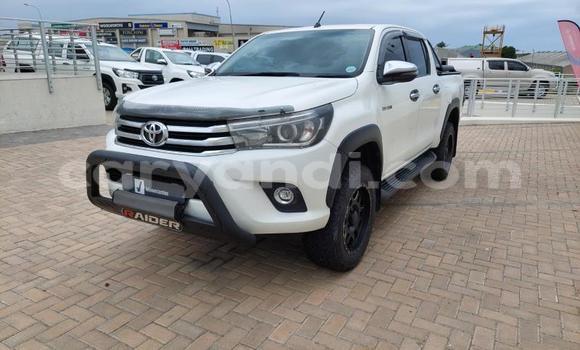 Acheter Occasion Voiture Toyota Hilux Blanc à Livingstone, Zambie Acheter Occasion Voiture Toyota Hilux Blanc à Livingstone, Zambie