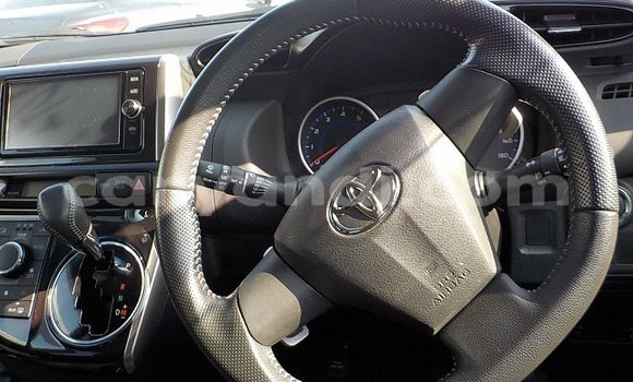 Acheter Occasion Voiture Toyota Wish Blanc à Livingstone, Zambie Acheter Occasion Voiture Toyota Wish Blanc à Livingstone, Zambie