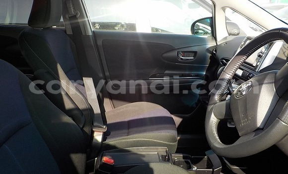 Acheter Occasion Voiture Toyota Wish Blanc à Livingstone, Zambie Acheter Occasion Voiture Toyota Wish Blanc à Livingstone, Zambie