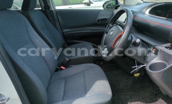 Nunua Ilio tumika Toyota Sienta Nyeupe Gari ndani ya Livingstone nchini Zambia Nunua Ilio tumika Toyota Sienta Nyeupe Gari ndani ya Livingstone nchini Zambia