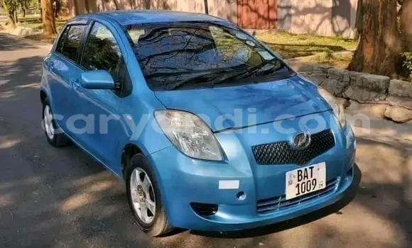 Acheter Occasion Voiture Toyota Vitz Bleu à Lusaka, Zambie Acheter Occasion Voiture Toyota Vitz Bleu à Lusaka, Zambie