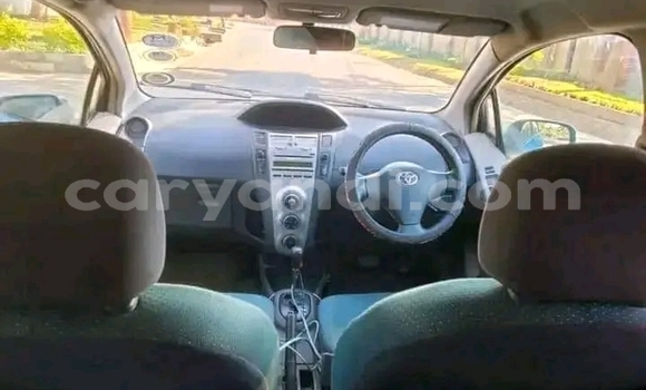 Acheter Occasion Voiture Toyota Vitz Bleu à Lusaka, Zambie Acheter Occasion Voiture Toyota Vitz Bleu à Lusaka, Zambie