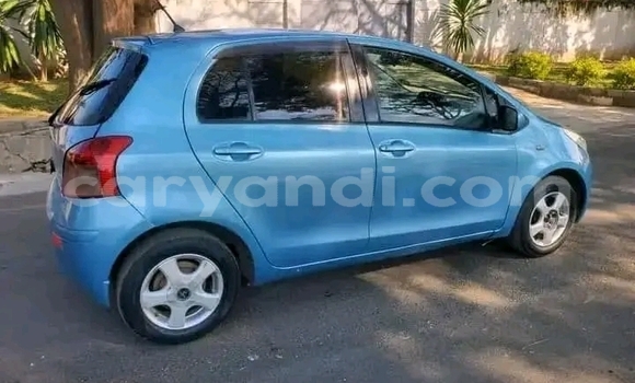 Acheter Occasion Voiture Toyota Vitz Bleu à Lusaka, Zambie Acheter Occasion Voiture Toyota Vitz Bleu à Lusaka, Zambie
