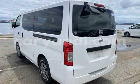 Nunua Ilio tumika Nissan Caravan Nyeupe Gari ndani ya Livingstone nchini Zambia Nunua Ilio tumika Nissan Caravan Nyeupe Gari ndani ya Livingstone nchini Zambia