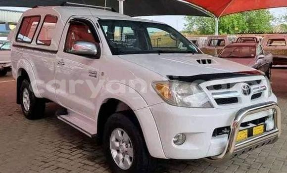 Buy Used Toyota Hilux White Car in Livingstone in Zambia