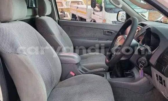 Acheter Occasion Voiture Toyota Hilux Blanc à Livingstone, Zambie Acheter Occasion Voiture Toyota Hilux Blanc à Livingstone, Zambie