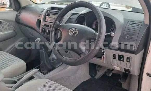 Acheter Occasion Voiture Toyota Hilux Blanc à Livingstone, Zambie Acheter Occasion Voiture Toyota Hilux Blanc à Livingstone, Zambie