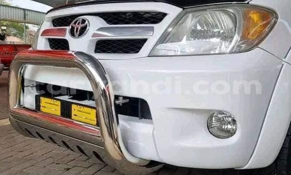 Acheter Occasion Voiture Toyota Hilux Blanc à Livingstone, Zambie Acheter Occasion Voiture Toyota Hilux Blanc à Livingstone, Zambie