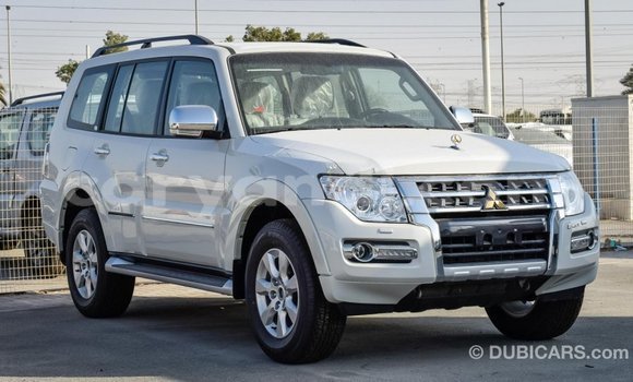 Nunua Imported Mitsubishi Pajero Nyeupe Gari ndani ya Import - Dubai nchini Zambia Nunua Imported Mitsubishi Pajero Nyeupe Gari ndani ya Import - Dubai nchini Zambia