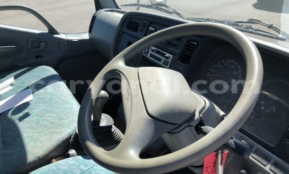 Acheter Occasion Utilitaire Mitsubishi Canter Blanc à Livingstone, Zambie Acheter Occasion Utilitaire Mitsubishi Canter Blanc à Livingstone, Zambie