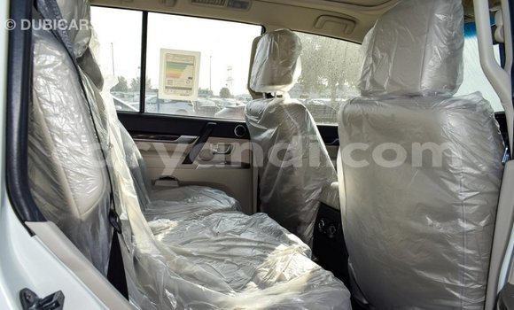 Nunua Imported Mitsubishi Pajero Nyeupe Gari ndani ya Import - Dubai nchini Zambia Nunua Imported Mitsubishi Pajero Nyeupe Gari ndani ya Import - Dubai nchini Zambia