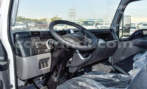 Buy Import Mitsubishi Canter White Truck in Import - Dubai in Zambia Buy Import Mitsubishi Canter White Truck in Import - Dubai in Zambia