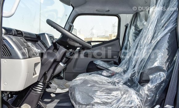 Buy Import Mitsubishi Canter White Truck in Import - Dubai in Zambia Buy Import Mitsubishi Canter White Truck in Import - Dubai in Zambia