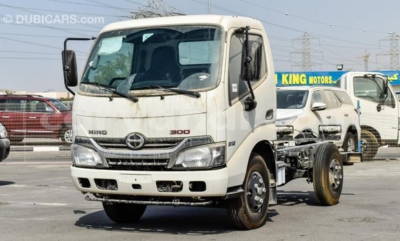 Buy Import Hino 300 Series White Truck in Import - Dubai in Zambia Buy Import Hino 300 Series White Truck in Import - Dubai in Zambia