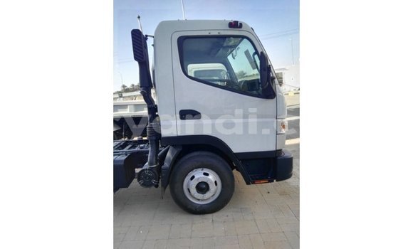 Buy Import Mitsubishi Canter White Truck in Import - Dubai in Zambia Buy Import Mitsubishi Canter White Truck in Import - Dubai in Zambia