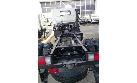 Buy Import Mitsubishi Canter White Truck in Import - Dubai in Zambia Buy Import Mitsubishi Canter White Truck in Import - Dubai in Zambia