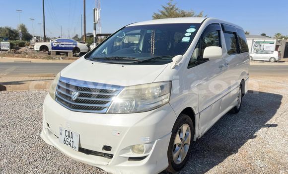 Tenga Tsaru Toyota Alphard Chena Mota in Chipata in Zambia Tenga Tsaru Toyota Alphard Chena Mota in Chipata in Zambia