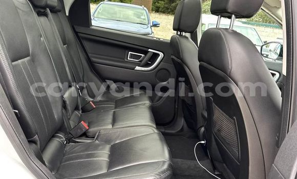 Acheter Occasion Voiture Land Rover Discovery Blanc à Chilanga, Lusaka Acheter Occasion Voiture Land Rover Discovery Blanc à Chilanga, Lusaka