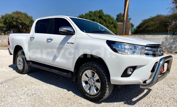 Acheter Occasion Voiture Toyota Hilux Blanc à Chingola, Zambie Acheter Occasion Voiture Toyota Hilux Blanc à Chingola, Zambie