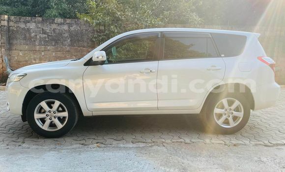 Acheter Occasion Voiture Toyota Vanguard Blanc à Chinsali, Nord Acheter Occasion Voiture Toyota Vanguard Blanc à Chinsali, Nord