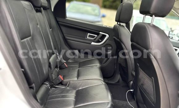 Acheter Occasion Voiture Land Rover Discovery Blanc à Chinsali, Nord Acheter Occasion Voiture Land Rover Discovery Blanc à Chinsali, Nord